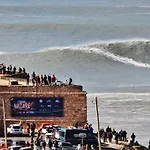 Pensión Surf 1 2*