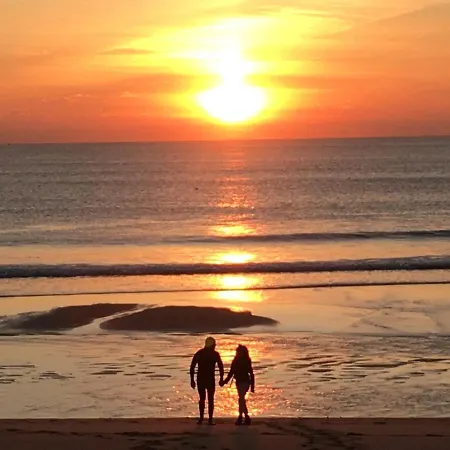 Surf 1 بيت ضيافة 2*