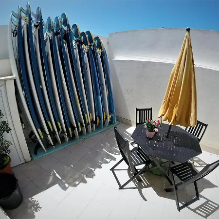 Surf 1 2* Peniche