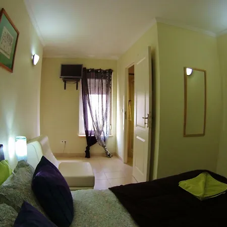 بيت ضيافة Surf 1 2*