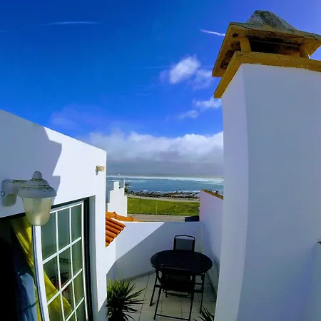 Surf 1 بيت ضيافة 2*