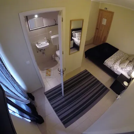 بيت ضيافة Surf 1 2*