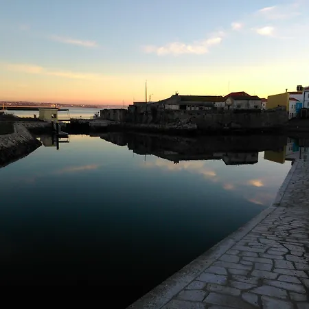 Surf 1 بيت ضيافة 2*